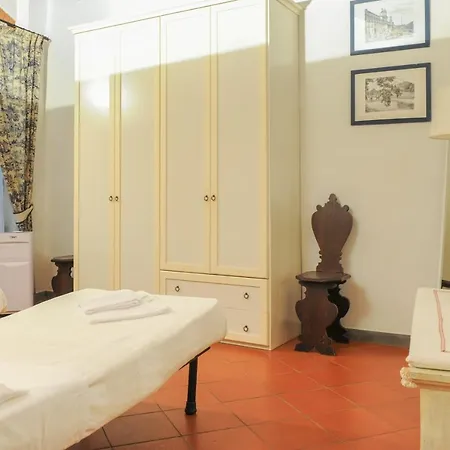 Apartamento In Front Of Palazzo Gucci Florencia